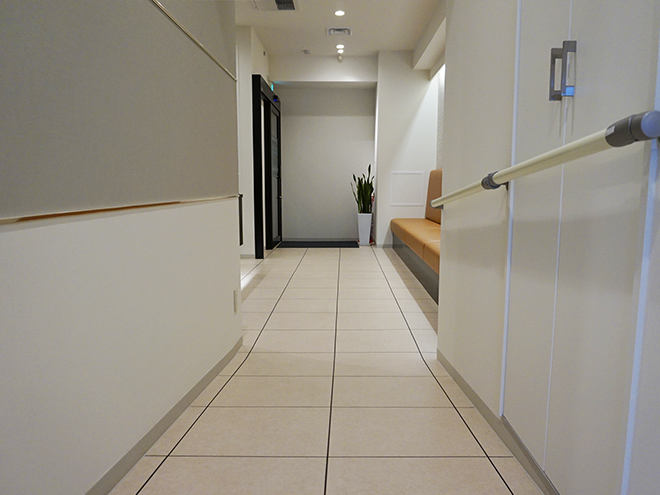 バリアフリーで手すりもございます